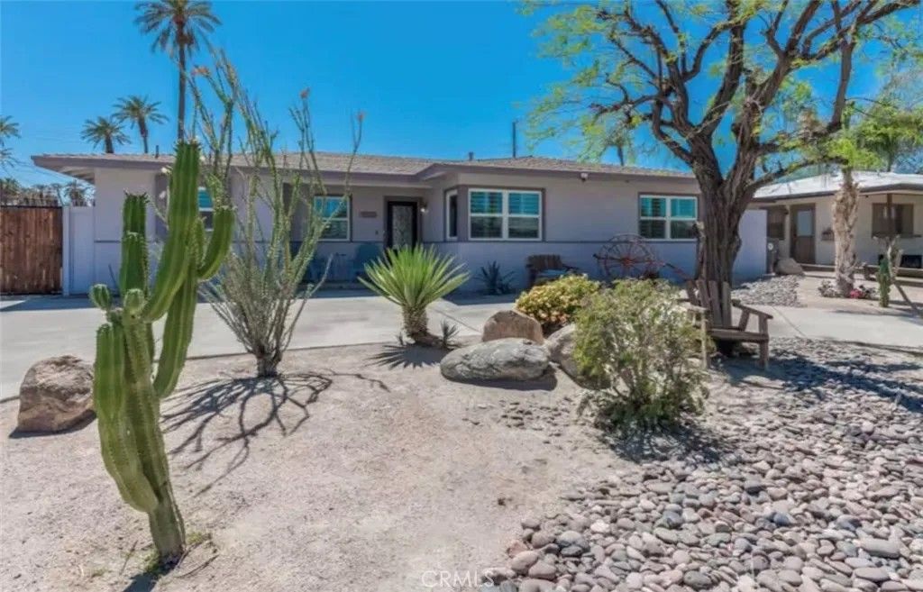Photo of 82245 Sierra Avenue, Indio, CA 92201 (MLS # IG26061297)