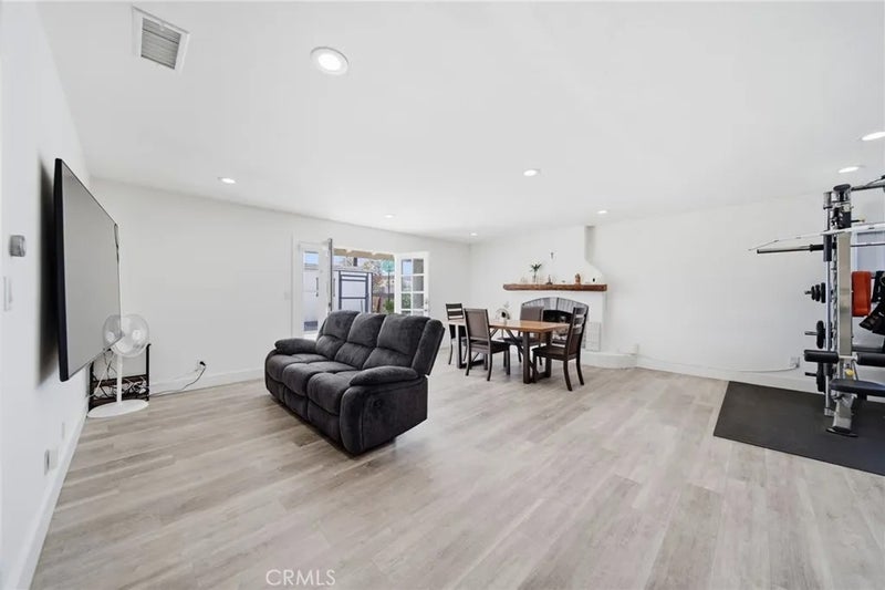 14762 Carfax