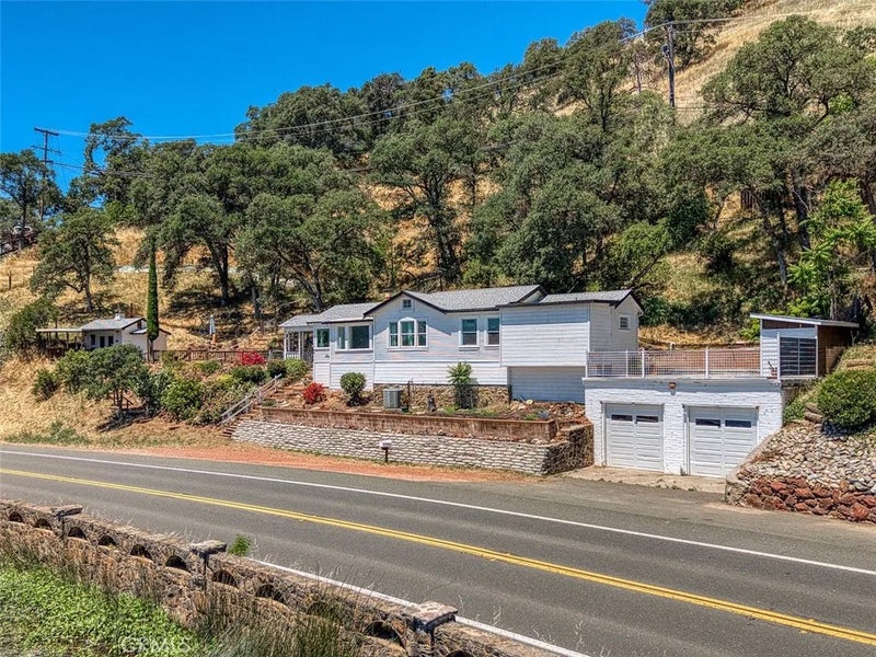 12140 E Highway 20