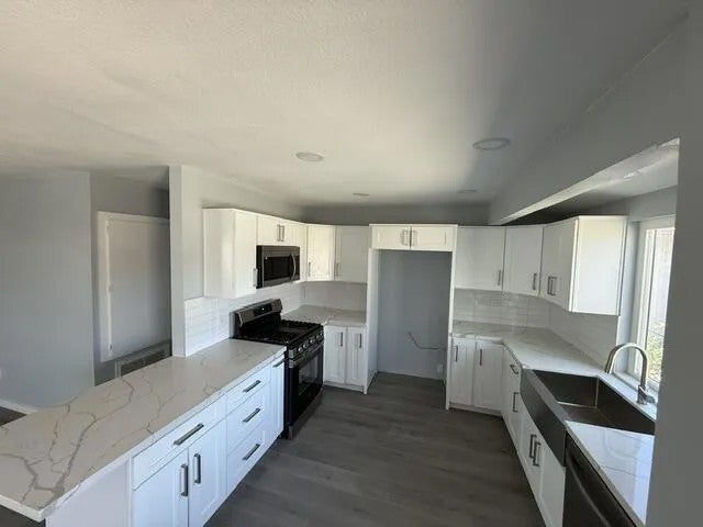 6698 Mesquite Drive