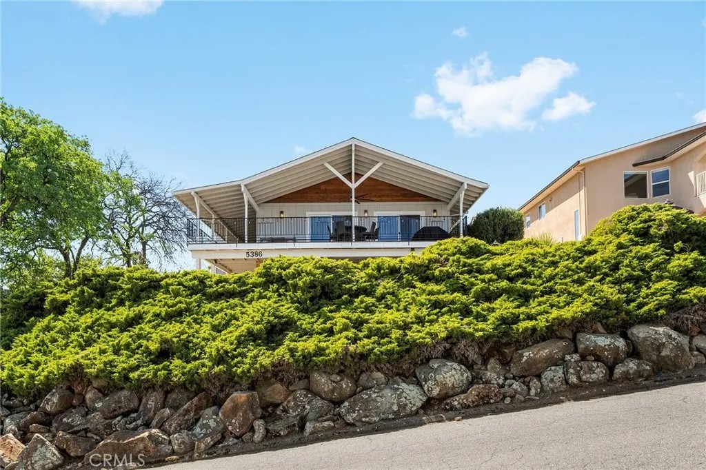 5386 Royal Oaks