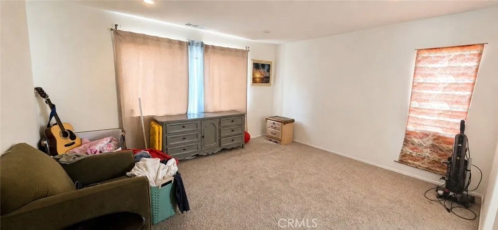 377 White Gate