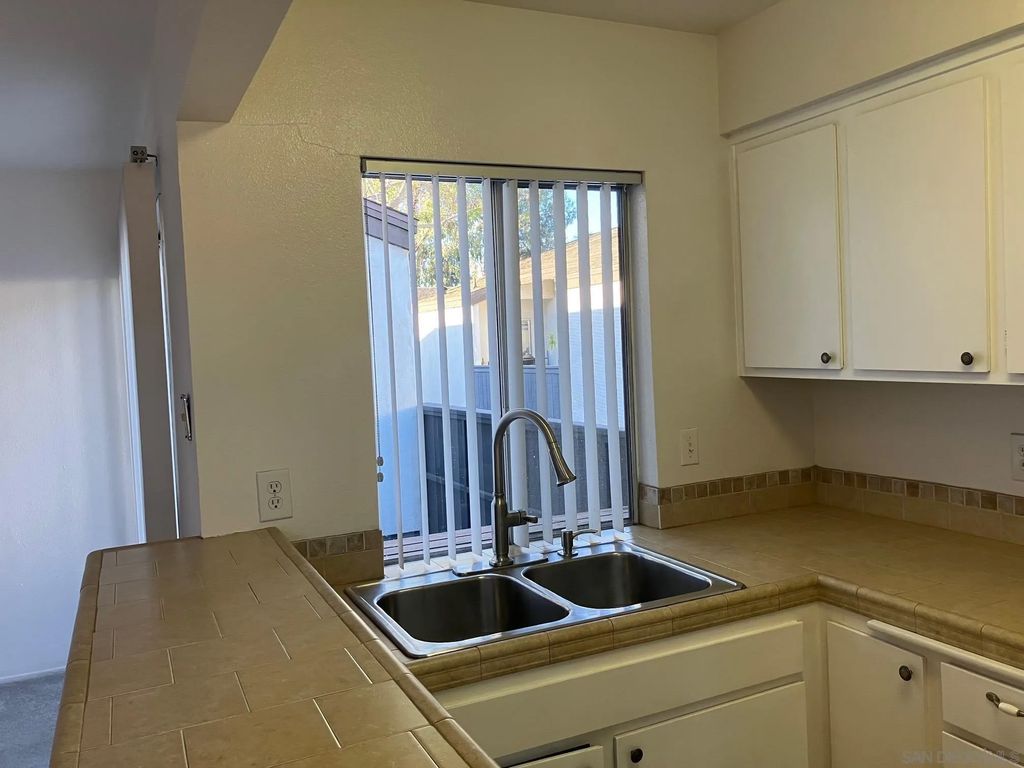 Photo of 1361 Caminito Gabaldon #D, San Diego, CA 92108 (MLS # 250043190)