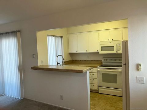 Tiny photo for 1361 Caminito Gabaldon #D, San Diego, CA 92108 (MLS # 250043190)
