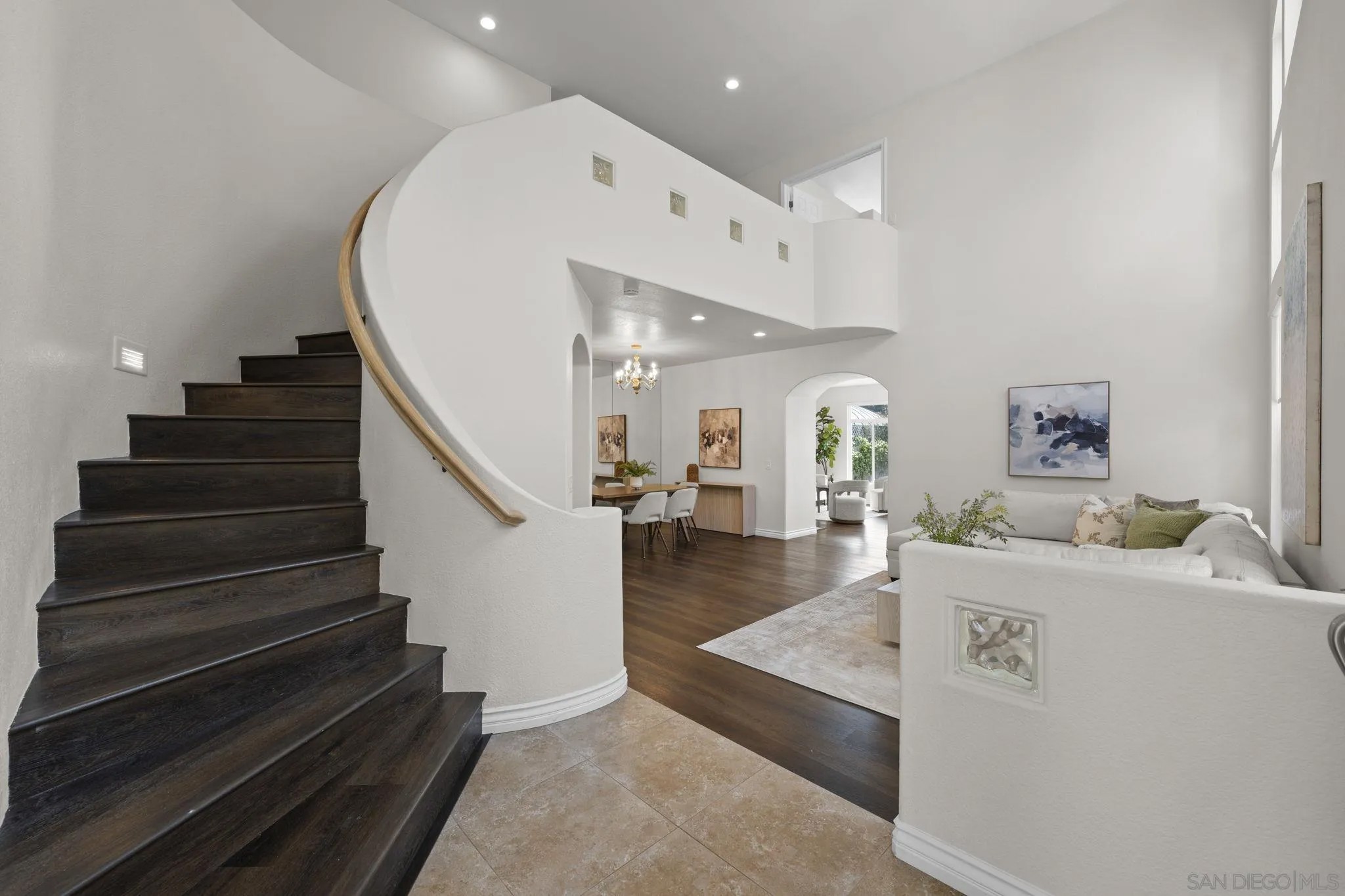 12372 Mona Lisa St
