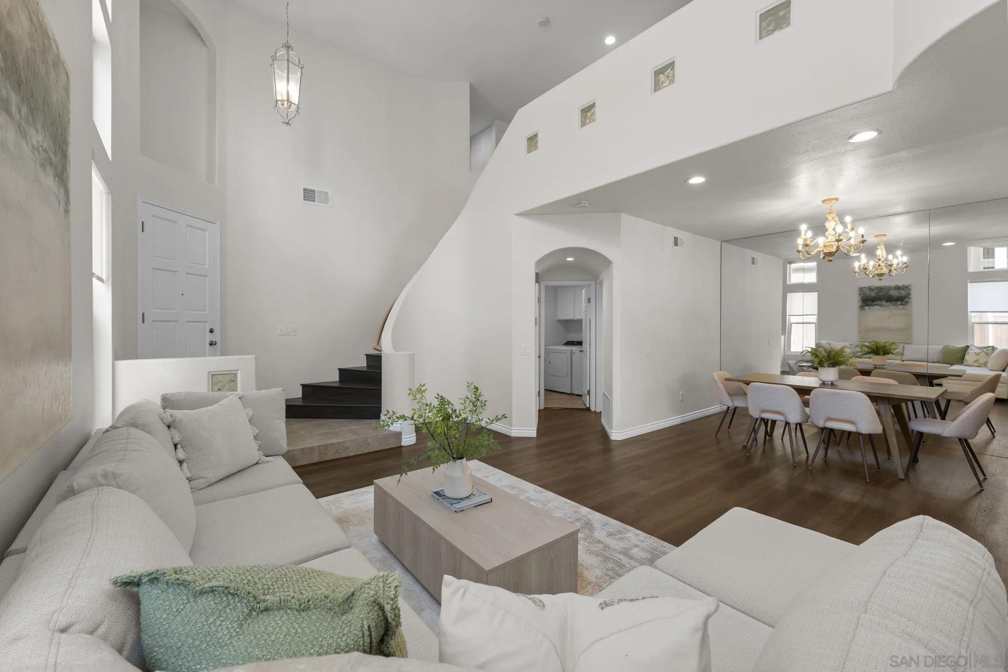 12372 Mona Lisa St