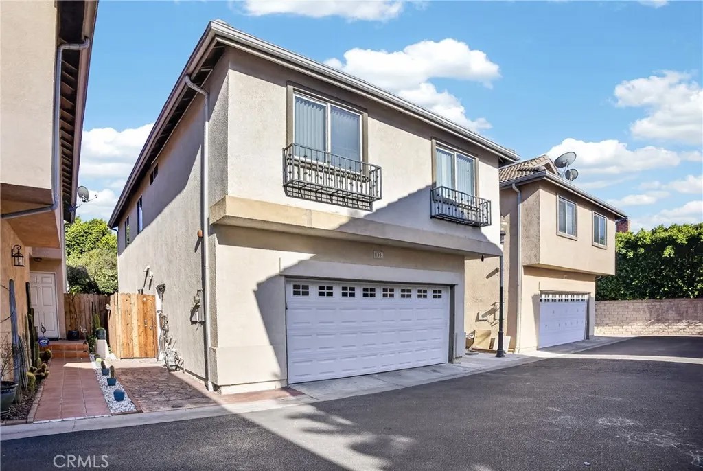 9354 Burnet 105