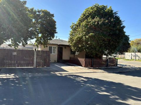 Photo of 3305 Steel St, San Diego, CA 92113 (MLS # 260001430)
