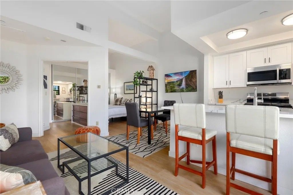 Photo of 1046 Calle Del Cerro, San Clemente, CA 92672 (MLS # OC25273436)