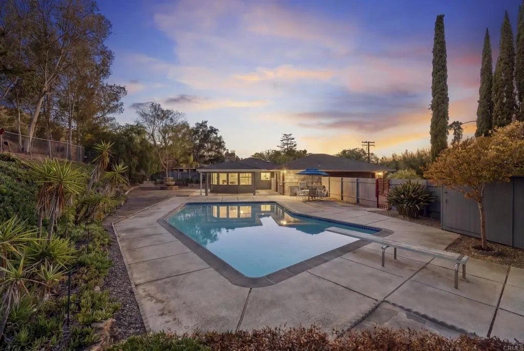 12845 Stone Canyon Rd