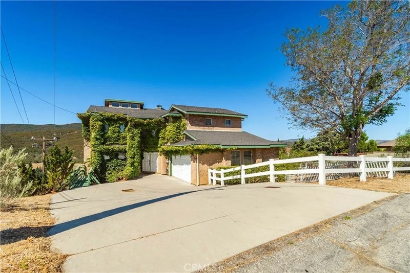 14738 Flintstone Drive