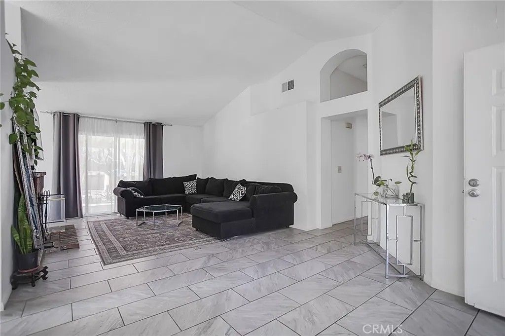 Photo of 14809 Snake River Court, Victorville, CA 92392 (MLS # CV26009723)