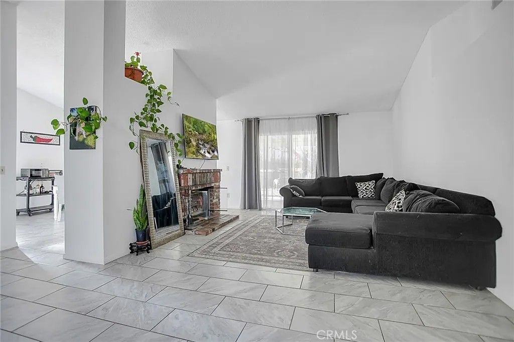 Photo of 14809 Snake River Court, Victorville, CA 92392 (MLS # CV26009723)