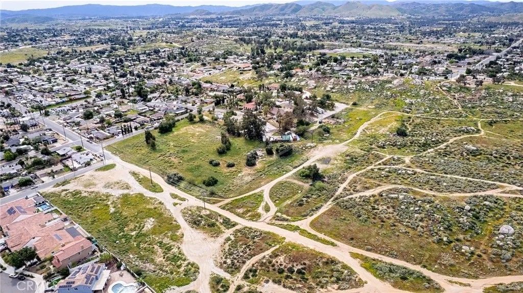 Photo of 0 Cherokee Rd, Perris, CA 92570 (MLS # SW26050427)