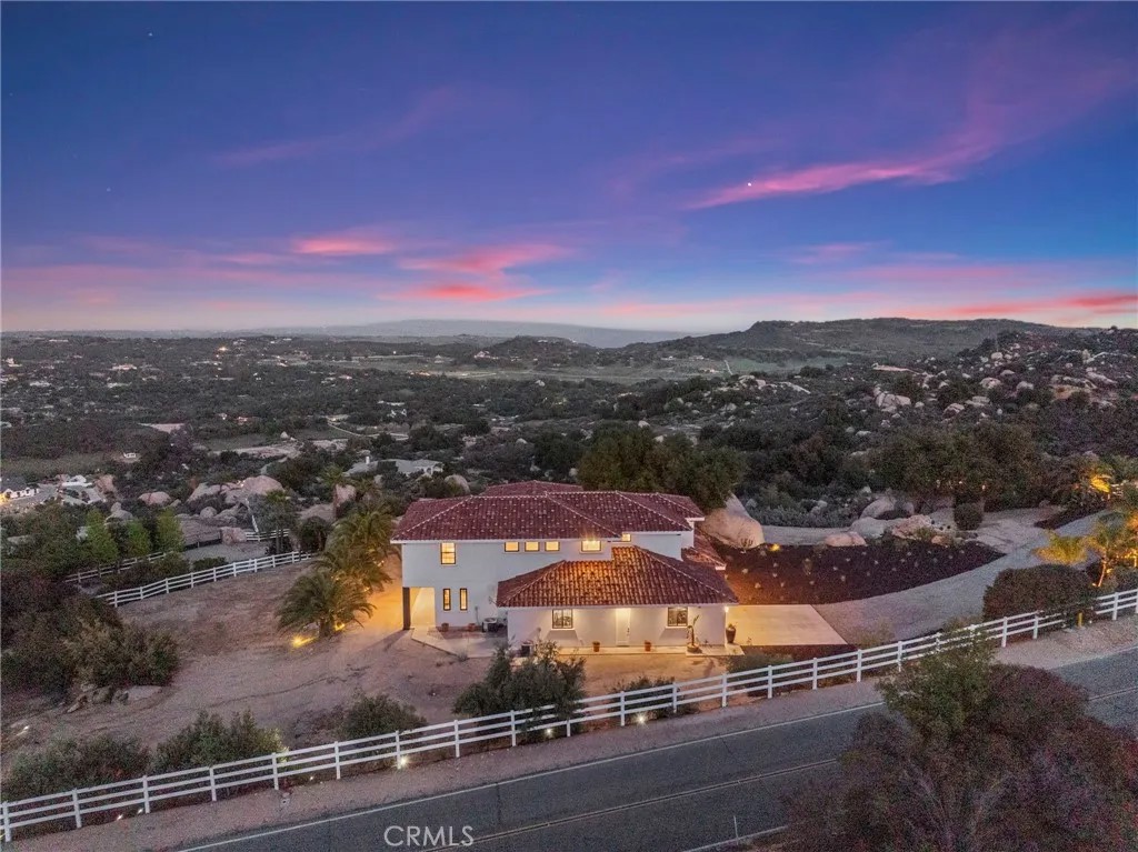 41950 Hacienda Dr