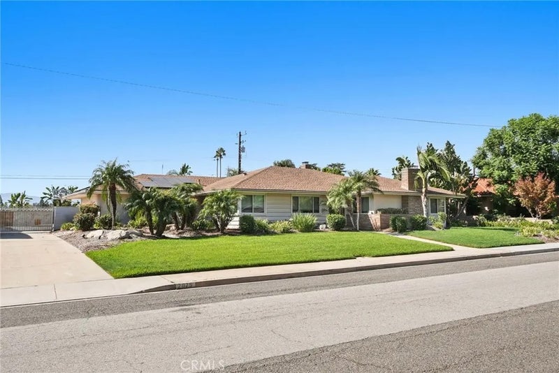 2025 Yorba Drive
