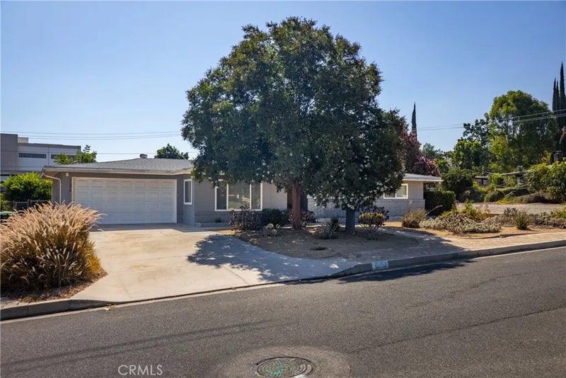 11375 Iris Avenue