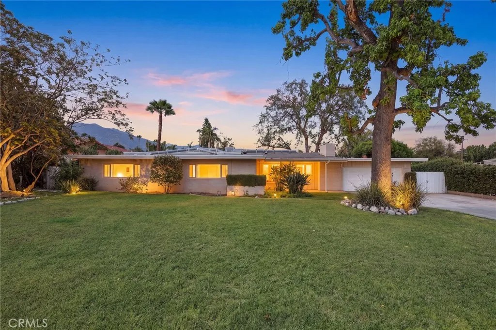 206 Oak Meadow Road