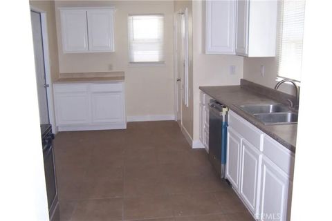 Tiny photo for 3175 N Mountain View, San Bernardino, CA 92405 (MLS # IG25246698)