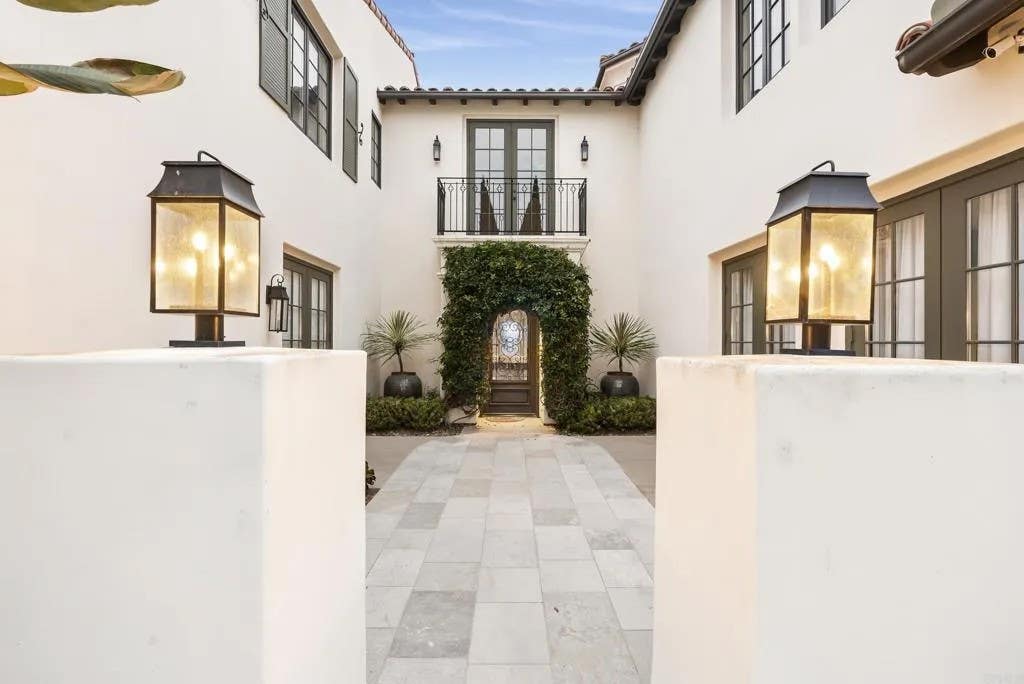 Photo of 6152 Avenida Del Duque, Rancho Santa Fe, CA 92067 (MLS # NDP2606553)
