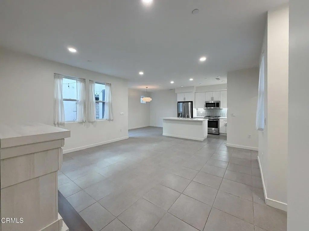 Photo of 1568 E Thompson Boulevard, Ventura, CA 93001 (MLS # V1-33849)