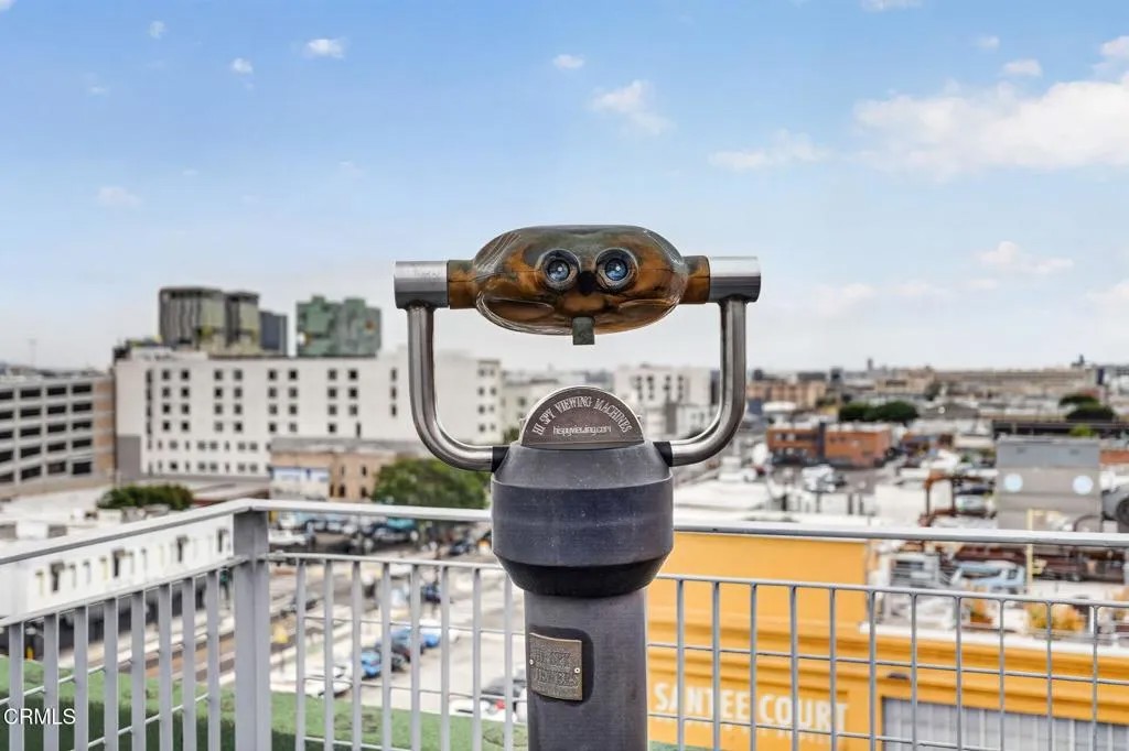 746 S Los Angeles Street 809