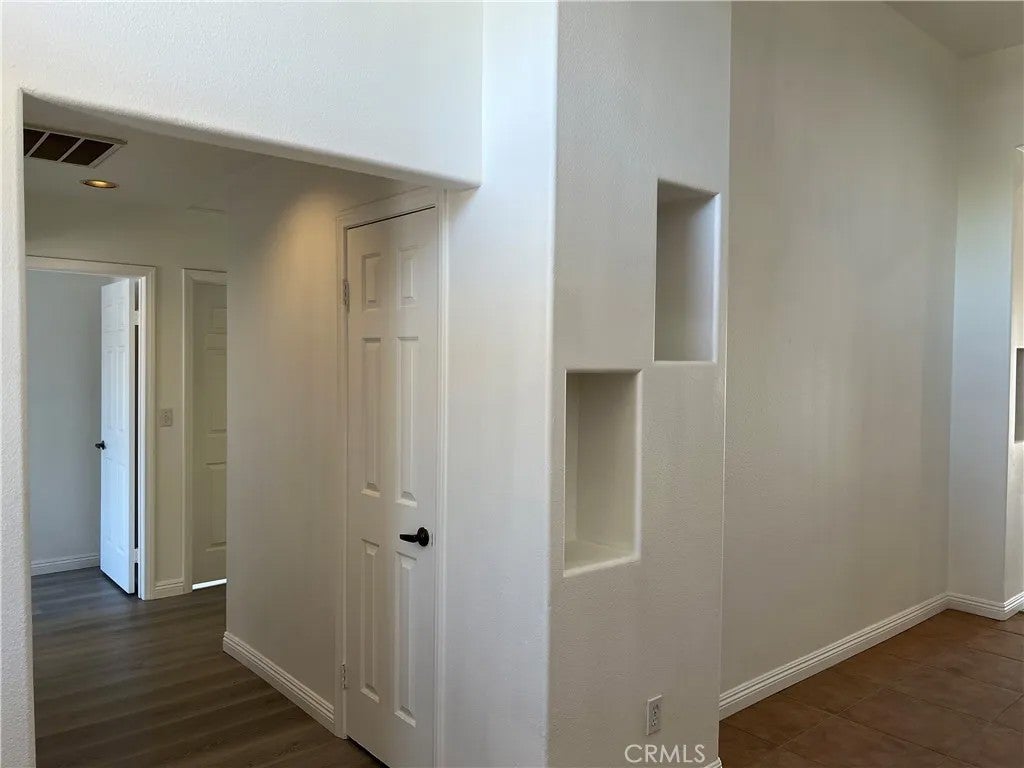 9661 Siwanoy Drive