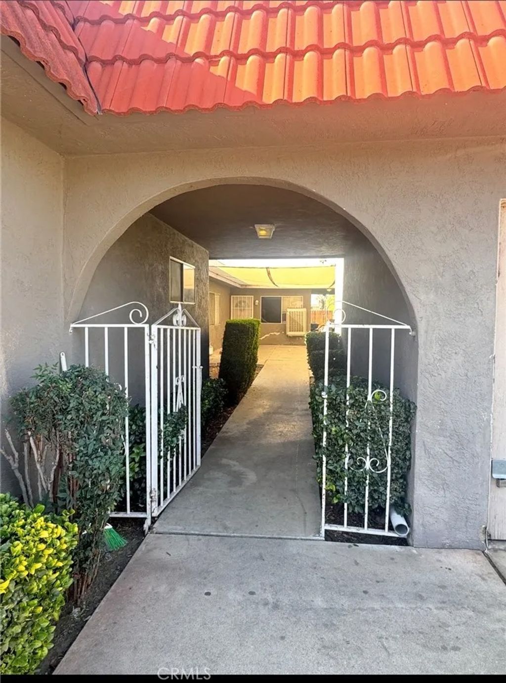 Photo of 25981 Cherrywood Dr #B, Hemet, CA 92544 (MLS # DW26077319)