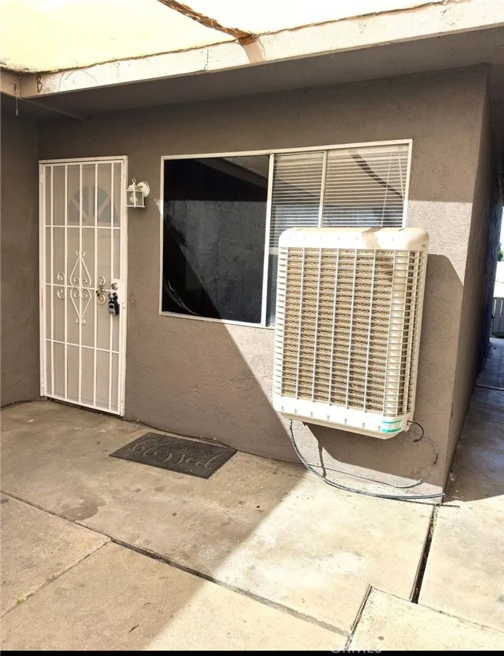 Photo of 25981 Cherrywood Dr #B, Hemet, CA 92544 (MLS # DW26077319)