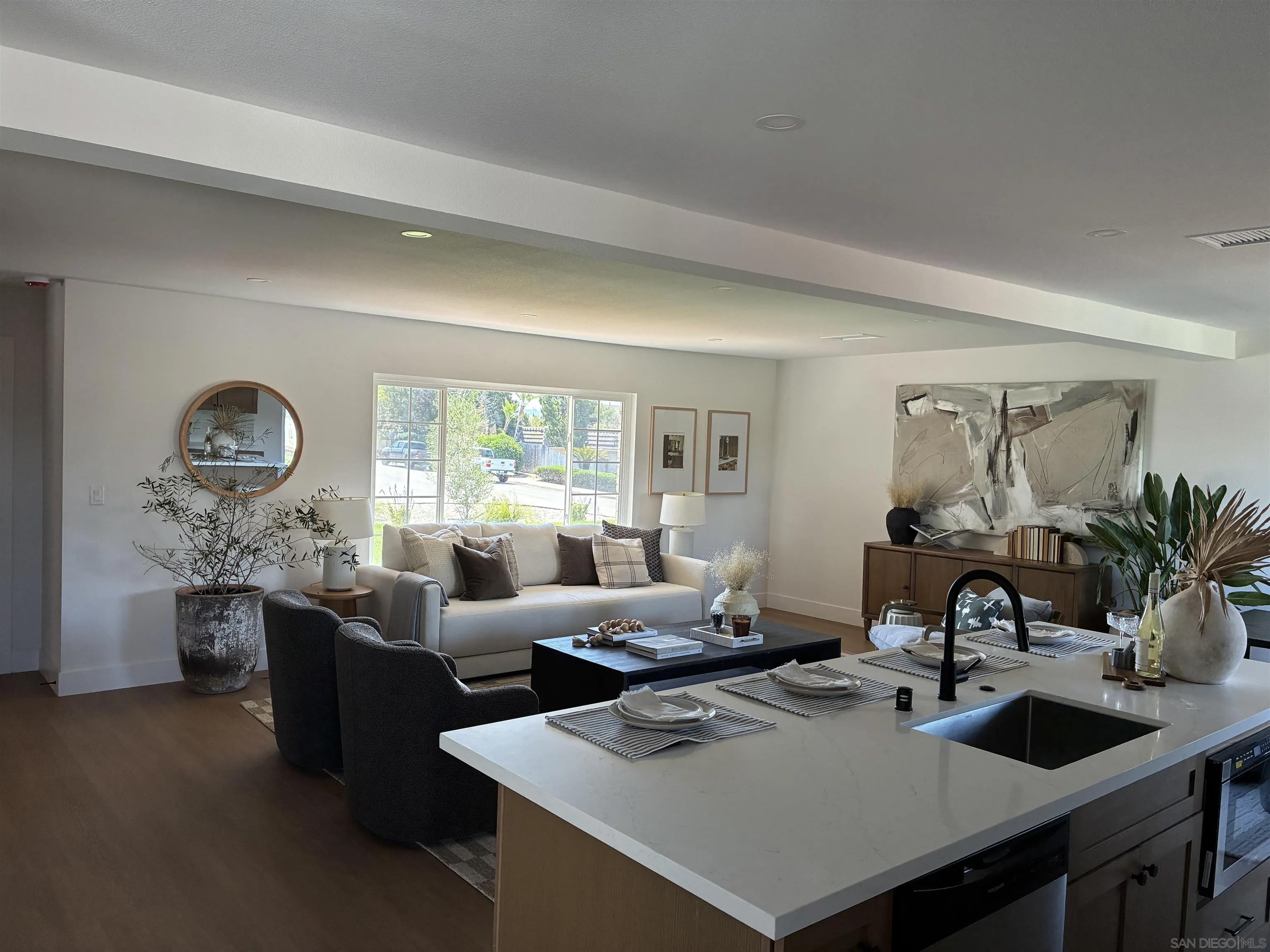 14708 Dash Way