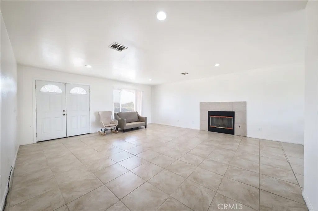 8012 Catalpa