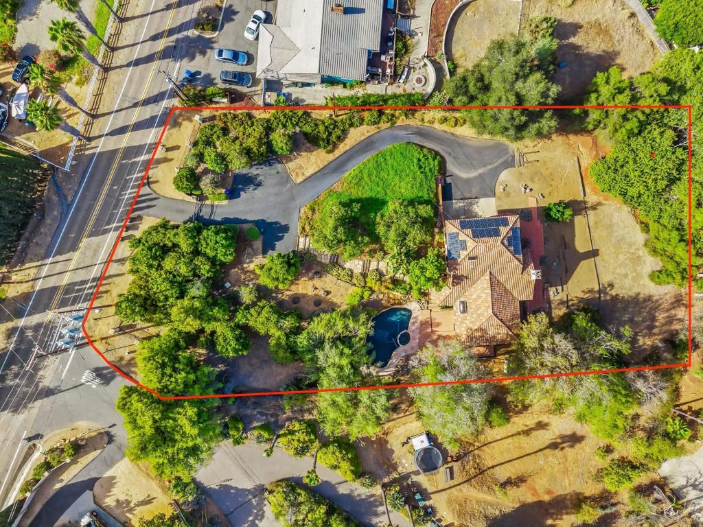 Photo of 3209 Mary Ln, Escondido, CA 92025 (MLS # 260020710)