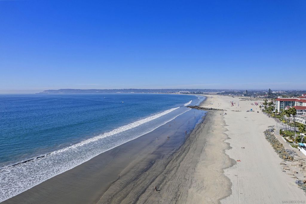 Photo of 1730 Avenida Del Mundo #402, Coronado, CA 92118 (MLS # 260008281)