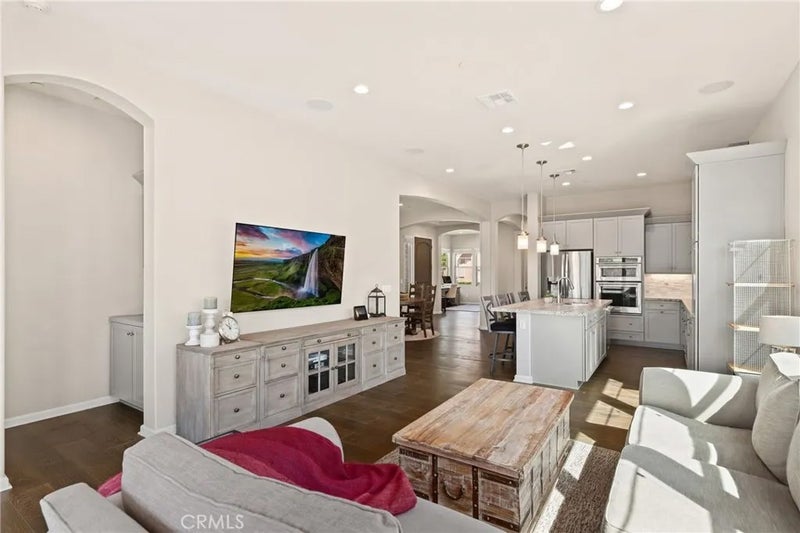 3317 Calle Del Sol