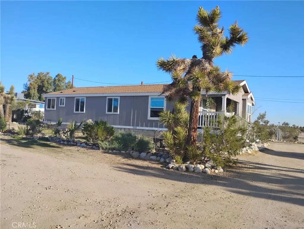Photo of 59188 Forrest Drive, Yucca Valley, CA 92284 (MLS # TR26095349)