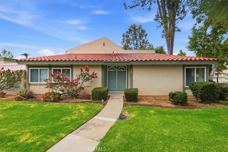 1304 Camelot Drive