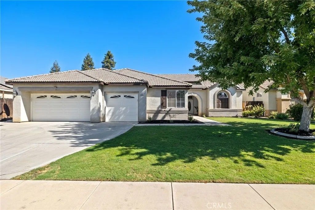 Photo of 9600 Lake Superior Drive, Bakersfield, CA 93312 (MLS # SR25242128)