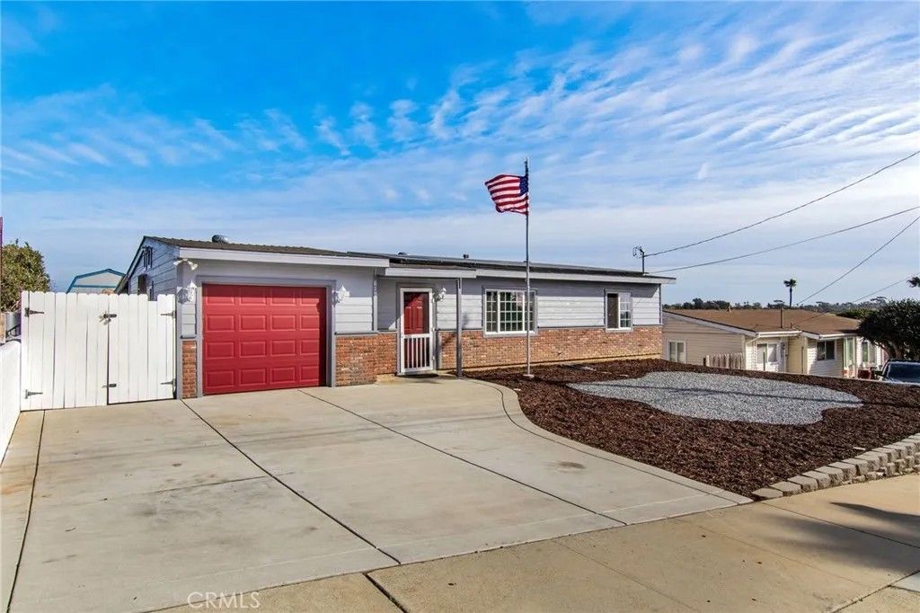 Photo of 819 Capistrano Drive, Oceanside, CA 92058 (MLS # IG26032173)