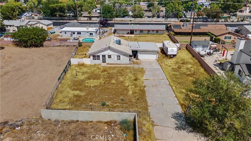 1047 E Lingard Street