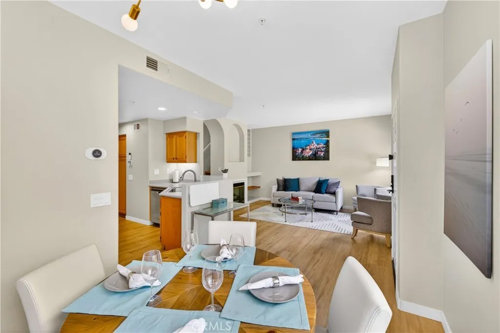2329 Sunningdale