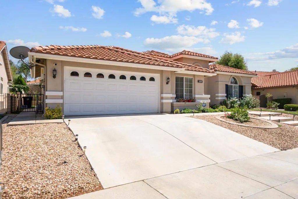 Photo of 1999 Pecan Tree Street, Hemet, CA 92545 (MLS # PTP2600911)