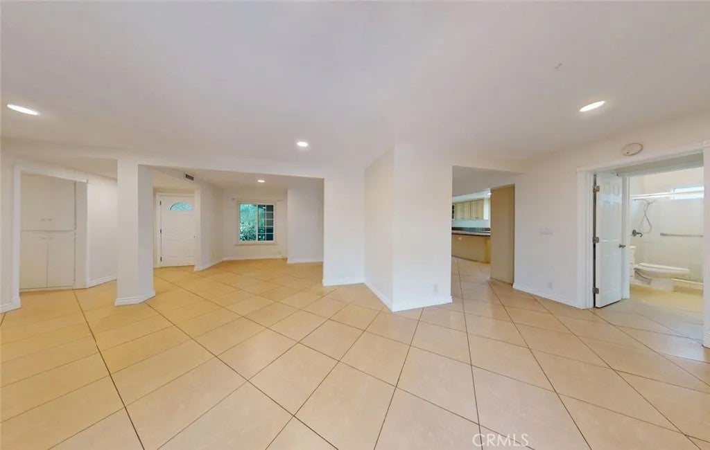 12131 Sungrove St