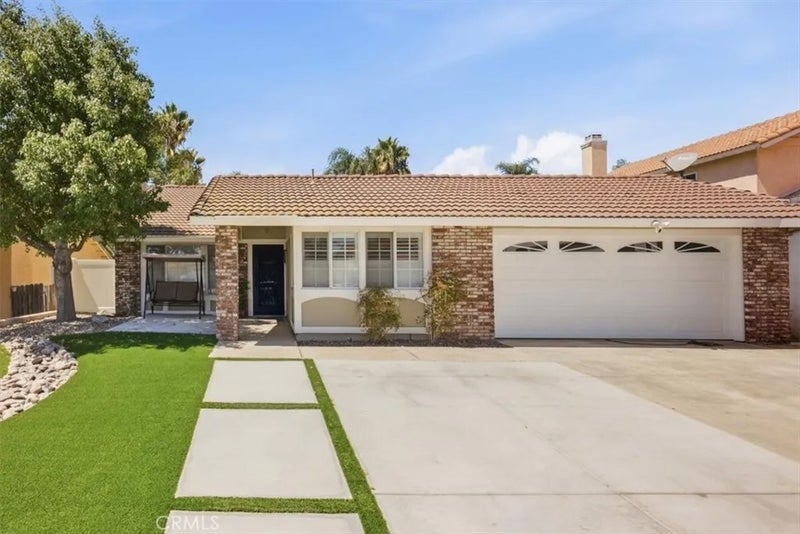 8725 Sandhill Drive