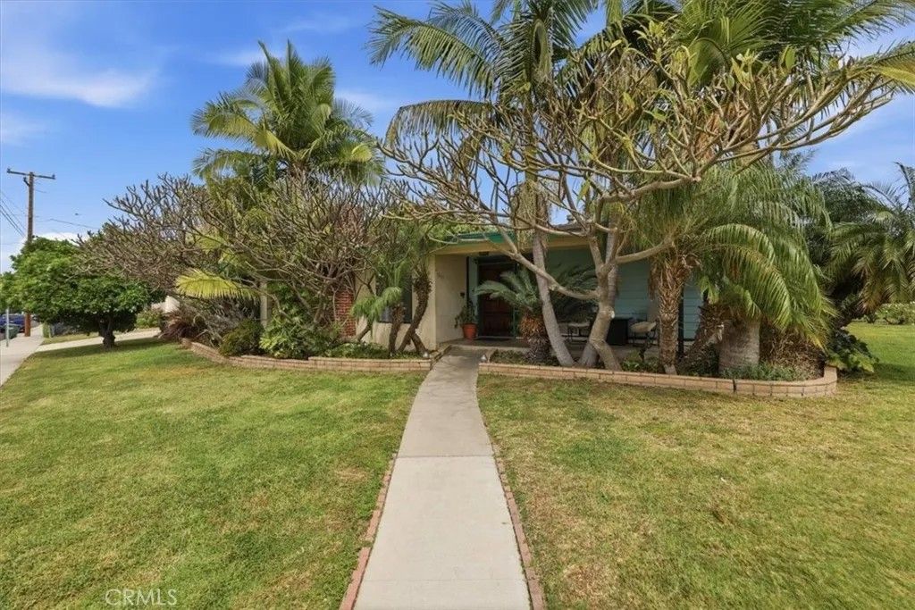 Photo of 8561 Davista Dr, Whittier, CA 90605 (MLS # SW26069498)