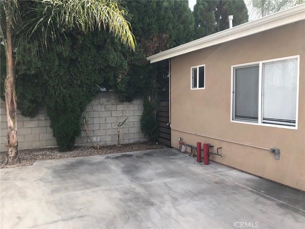 Photo of 14148 Tiara St, Sherman Oaks, CA 91401 (MLS # SR26088655)