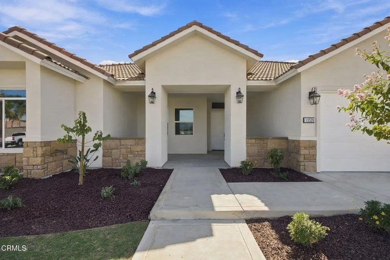 13526 Velma Pearl Way
