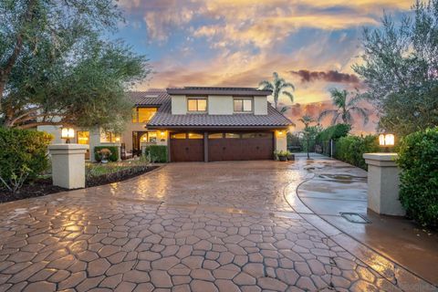 Photo of 13723 Vista Poniente Drive, Poway, CA 92064 (MLS # 260003936)