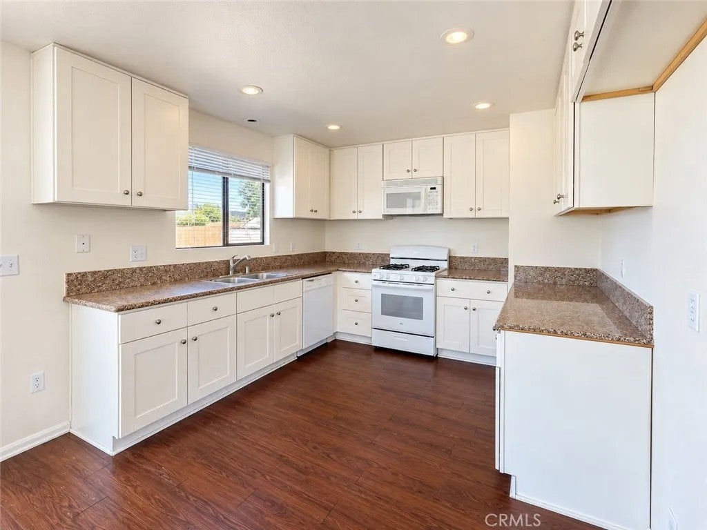 9650 Farmington Drive