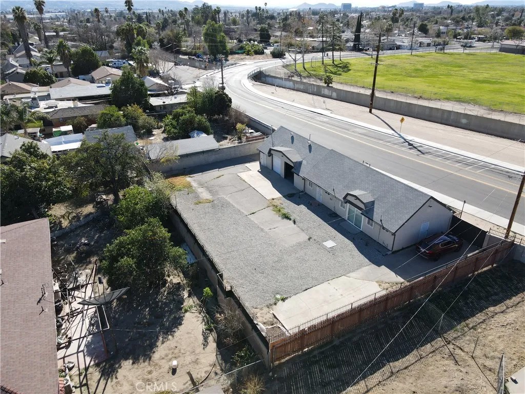 6937 Perris Hill Park