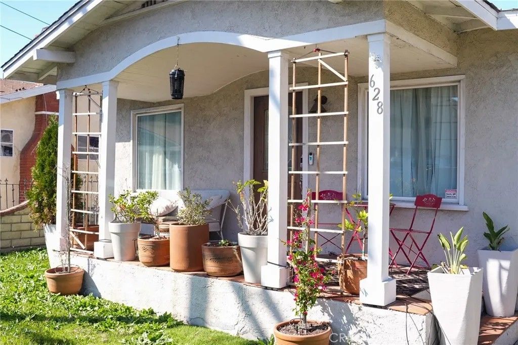 Photo of 628 W 22nd St, San Pedro, CA 90731 (MLS # SB26052642)